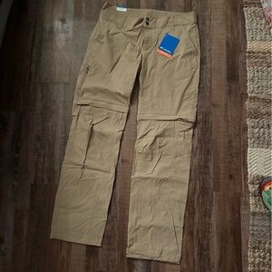 Columbia Woman’s Khaki Chinos